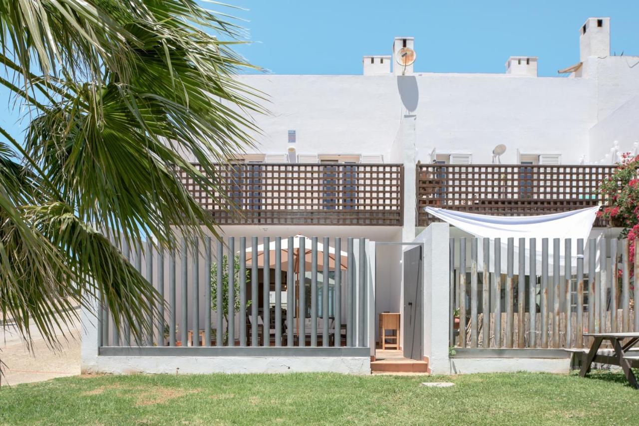Michalete Fernando - Solo Familias Conil De La Frontera Exterior photo
